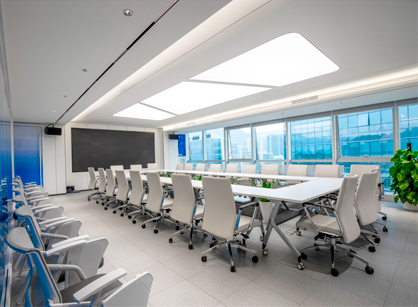 科技與理性共存的辦公室裝修設計空間是怎樣的——年年卡網絡科技